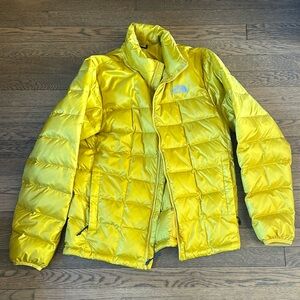 Like new The North Face puffer jacket